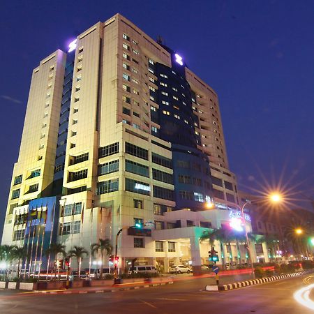 Mega Hotel Sdn Bhd Мири Экстерьер фото