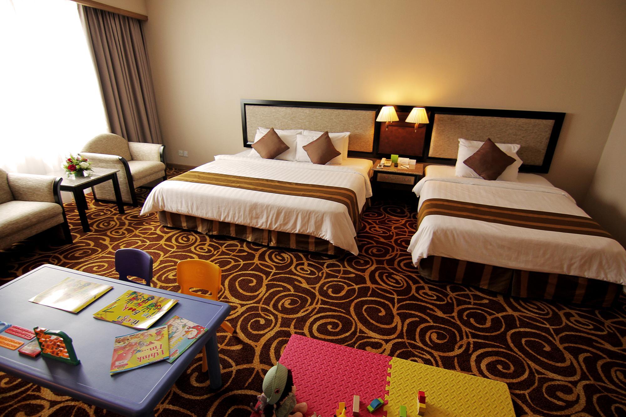 Mega Hotel Sdn Bhd Мири Экстерьер фото