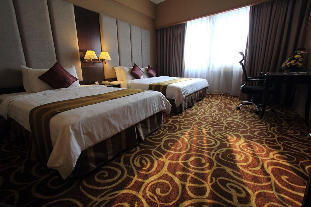 Mega Hotel Sdn Bhd Мири Номер фото