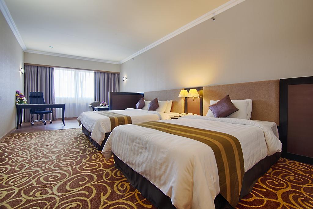 Mega Hotel Sdn Bhd Мири Номер фото