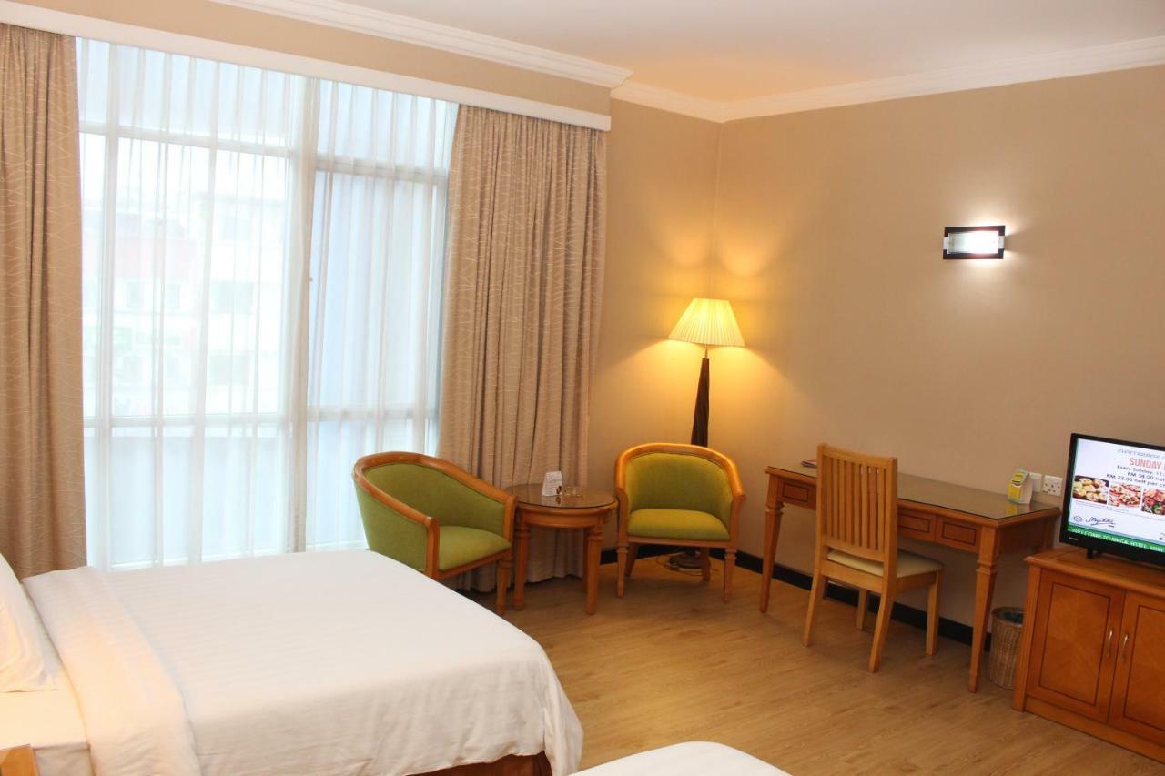 Mega Hotel Sdn Bhd Мири Экстерьер фото